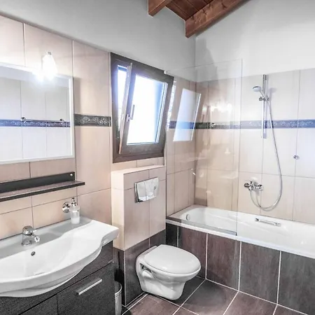 Apolis Luxury Villa